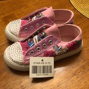 Cute toddler shoes. Size 10